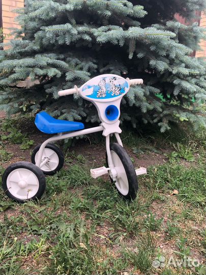 Детский трехколесный велосипед