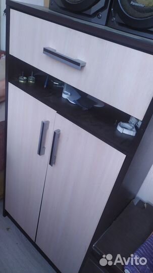 Обувница и тумбочка