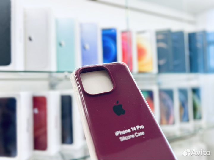 Чехол на iPhone 14 Pro, бордовый