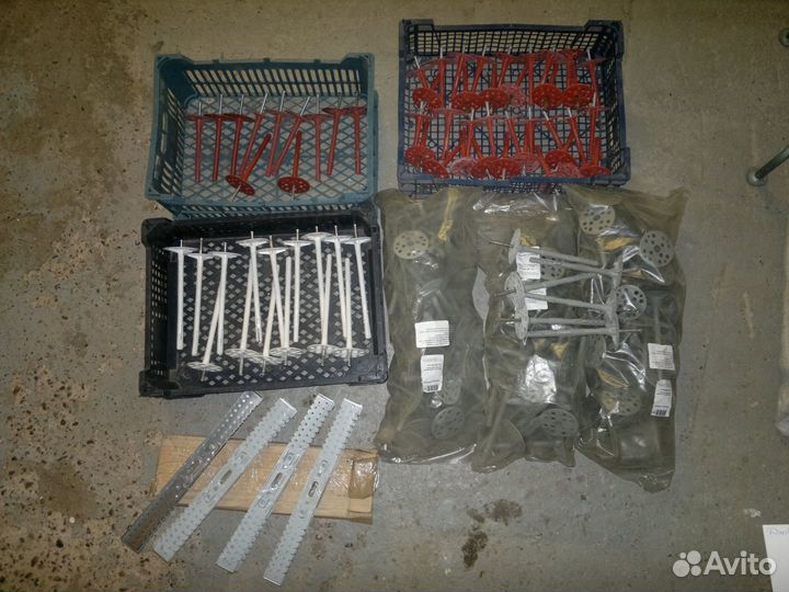 Дюбеля с мет. гвоздём, подвесы прямые оцинк