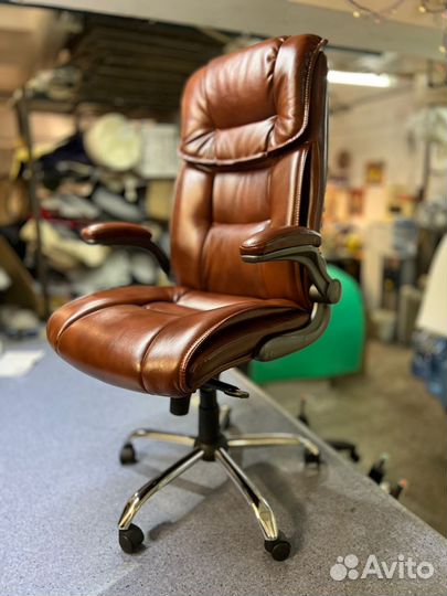 Компьютерное кресло