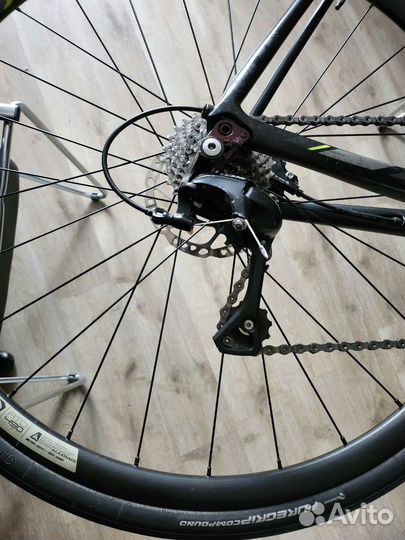 Шоссейный велосипед Scott Solace 20 Disc 2018 XL