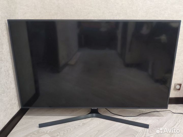 Телевизор Samsung ue55ru7400 битая матрица