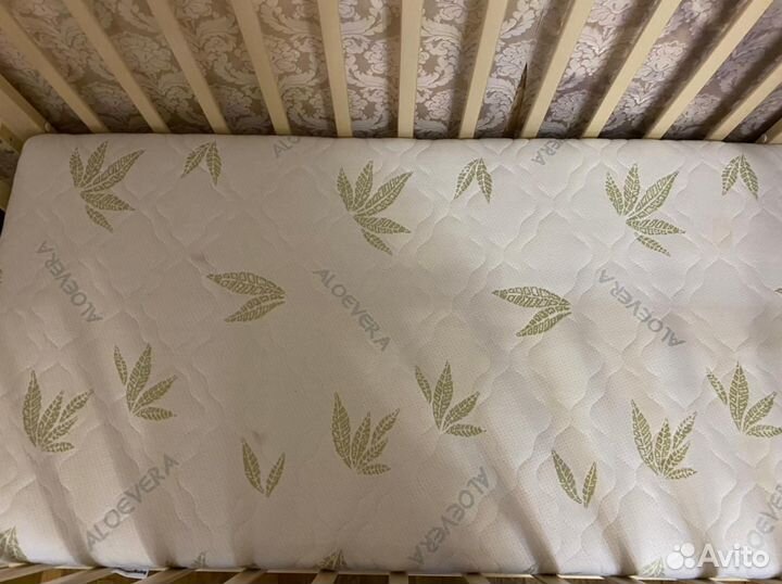 Новая детская кроватка Лель. Матрац и бортики в по