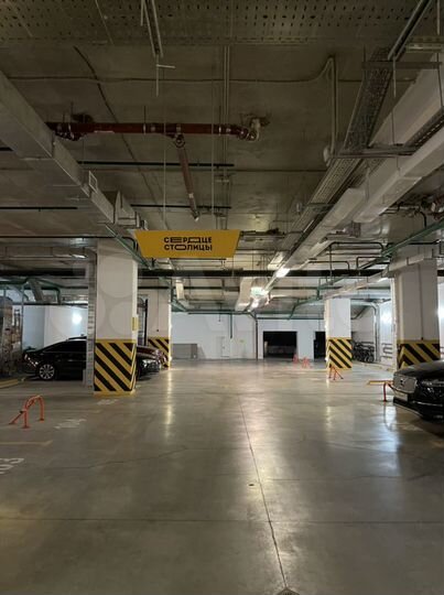 Машиноместо, 14 м²