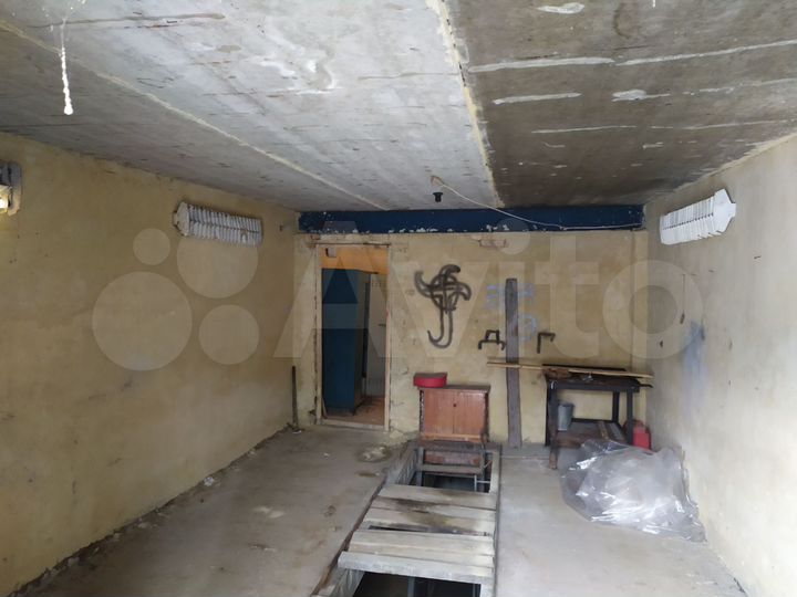 Гараж, > 30 м²