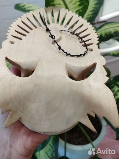 Изысканная деревянная статуэтка с бали