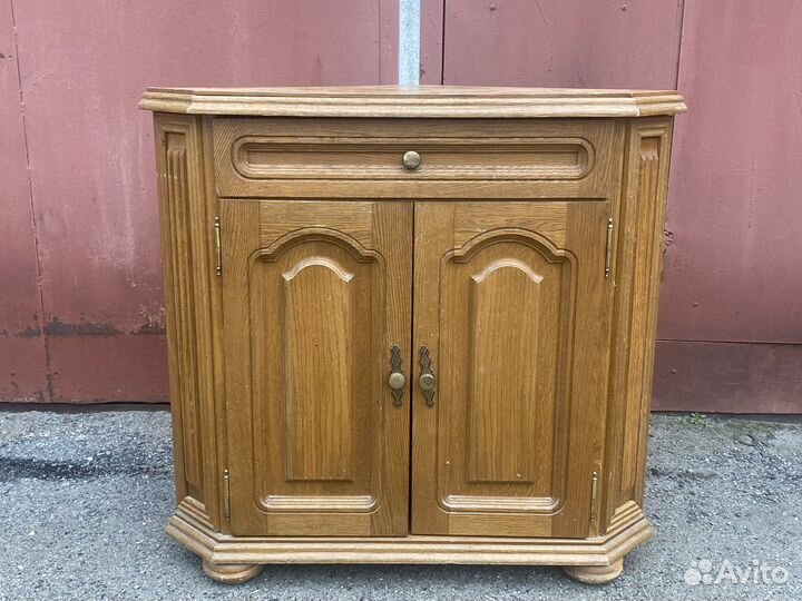 Тумба угловая, Беларусиии дуб