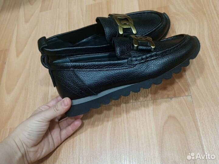 Женская обувь