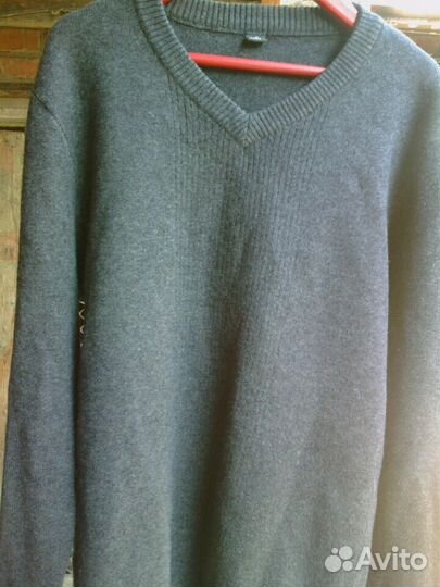 Свитер
