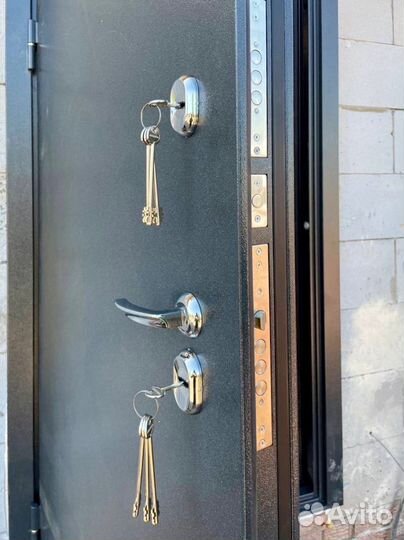 Входные двери уличный вариант