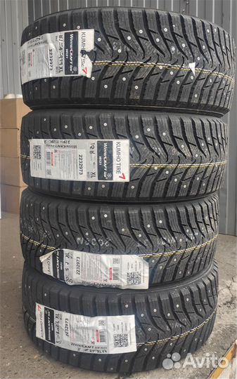 Kumho WinterCraft SUV Ice WS31 315/35 R20 и 275/40 R20 110T