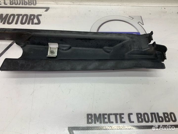 Воздуховод радиатора вверх BMW E60 E61 51717050650