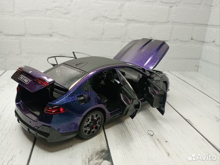 Бмв i5 металлическая машинка м60