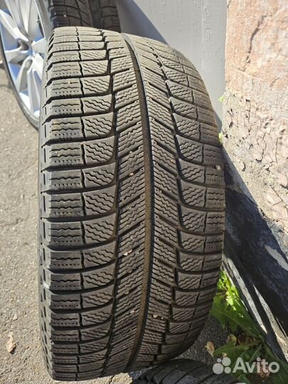 Michelin X-Ice 3 245/45 R18 100H