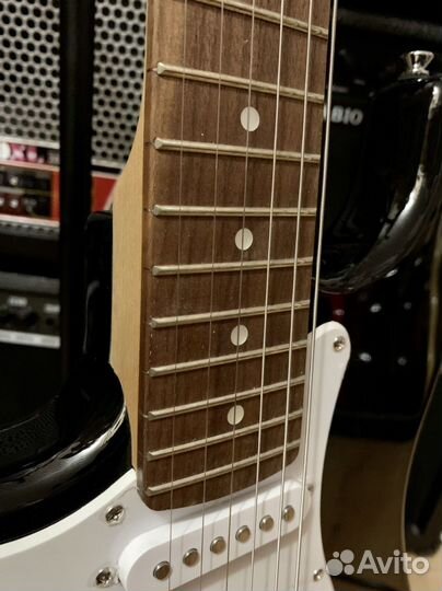 Леворукая Электрогитара Stratocaster