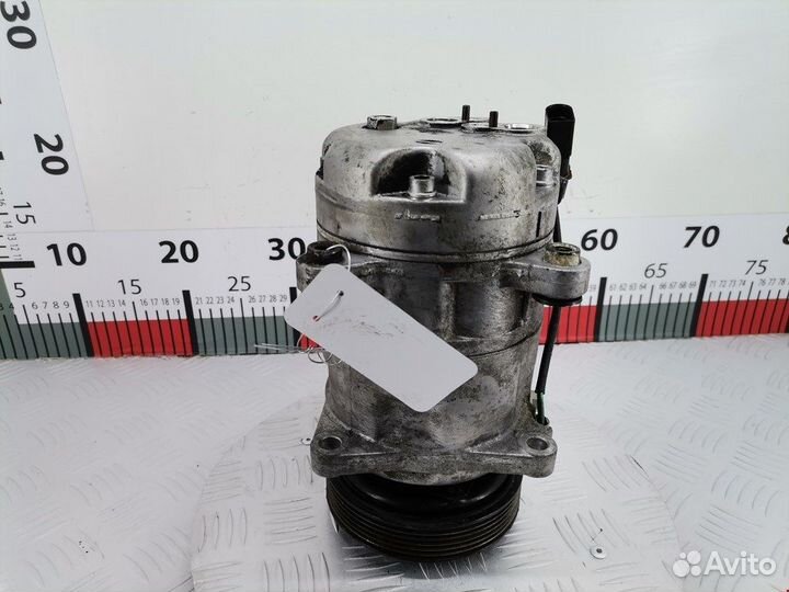 Компрессор кондиционера для Volkswagen Golf 4