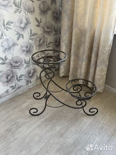 Подставка для цветов