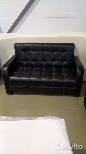 Диваны кожаные