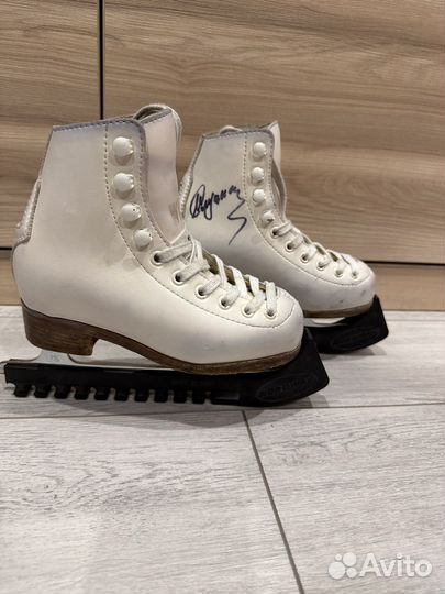 Коньки фигурные детские wifa prima set p-p28