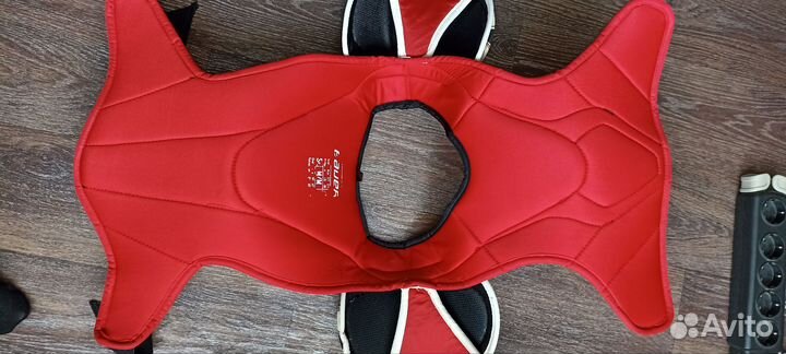 Нагрудник хоккейный bauer vapor х60 sr м