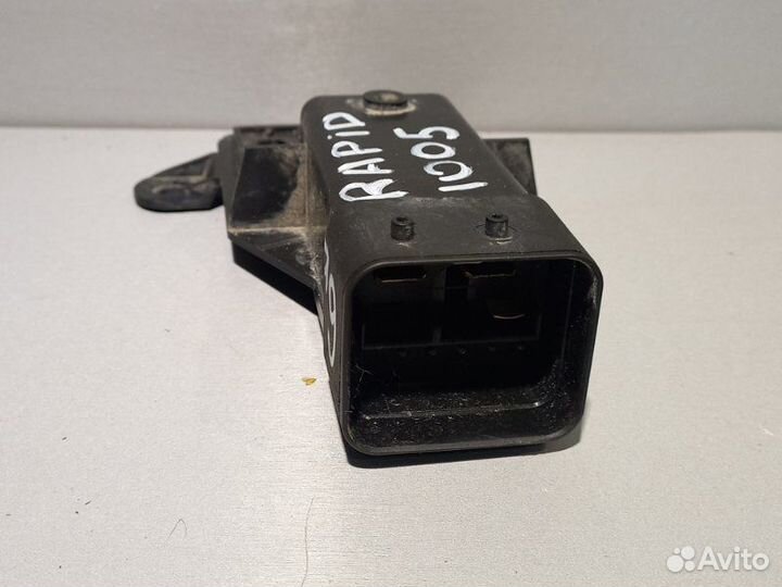 Блок управления вентилятором Skoda Rapid CWV 2018