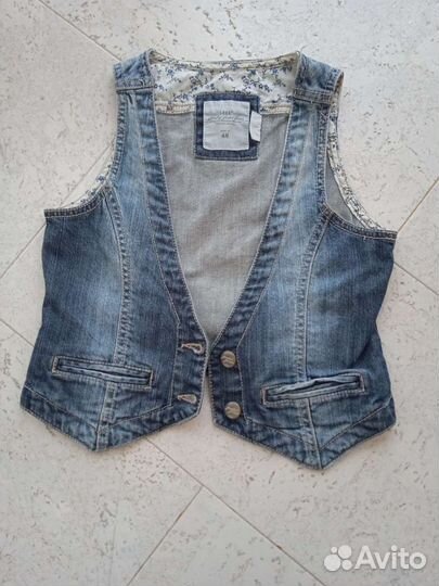 Жилетка джинсовая h&m 10-11 лет