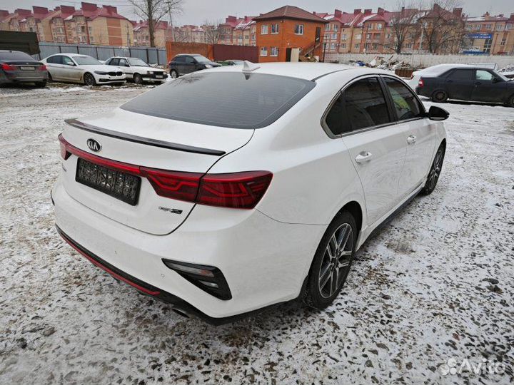 Обшивка крышки багажника Kia Cerato 4 Bd 2.0 G4NA