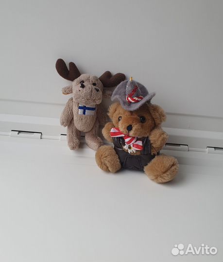 Мишка сувенир из Австрии, лось из Финляндии