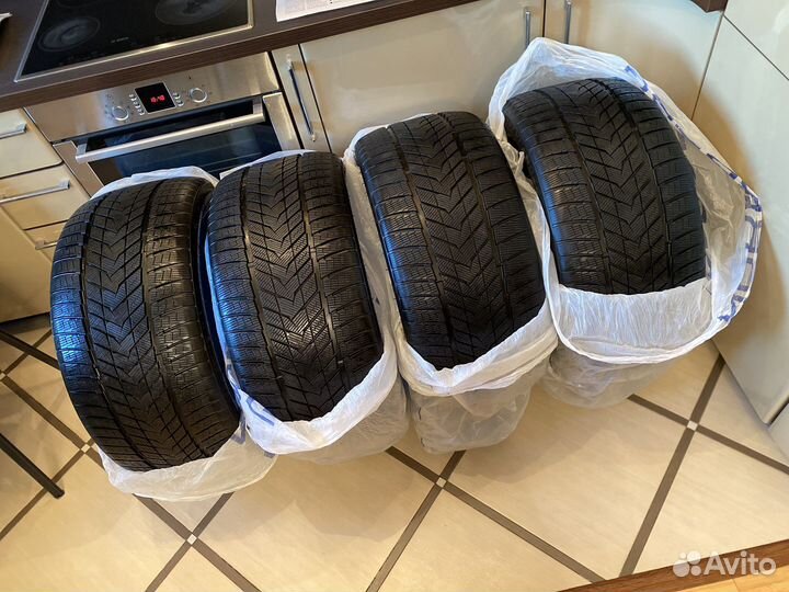 Grenlander IceHawke II 295/35 R21 107H