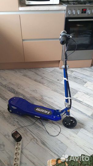 Самокат электрический новый E-scooter