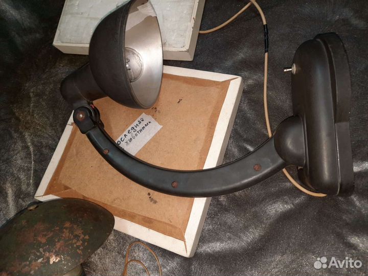 2 старые лампы типа чекист составили 1 грибок