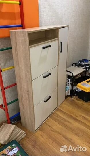 Обувница новая