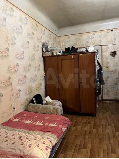 Комната 28 м² в 4-к., 5/5 эт.