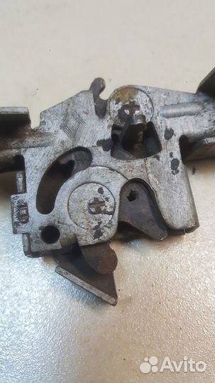 Замок капота Renault Laguna 1