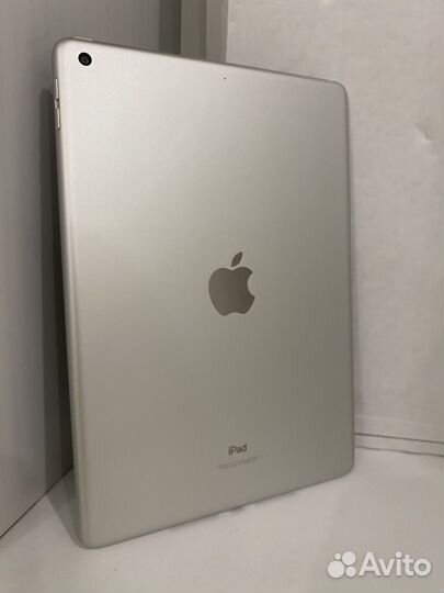 iPad 9 64 GB Wi-Fi Silver