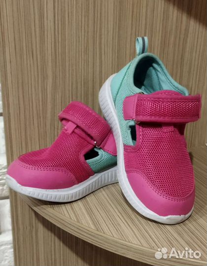 Кроссовки детские для девочек 26