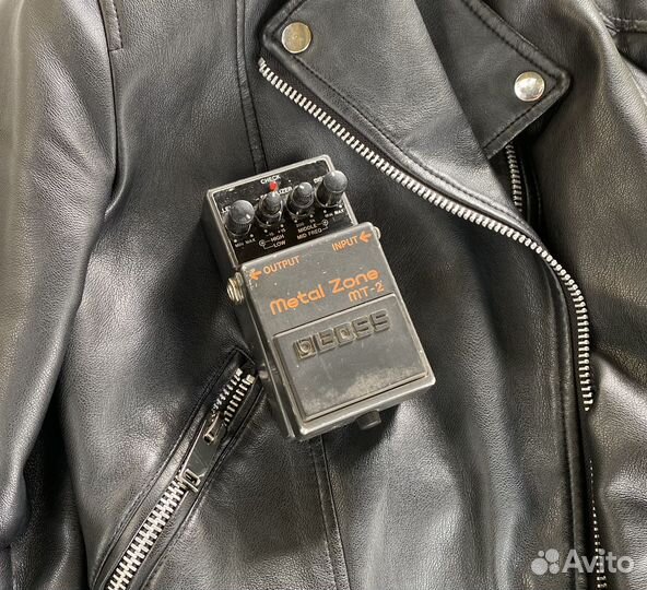 Педаль гитарная Boss MT-2 рабочая б/у