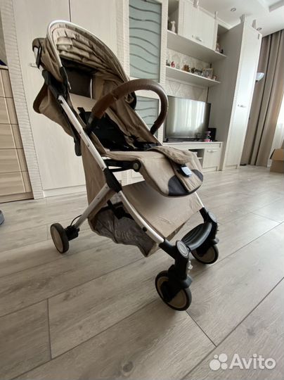 Коляска nuovita giro