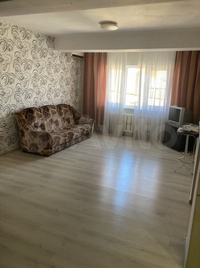 3-к. квартира, 65 м², 4/4 эт.