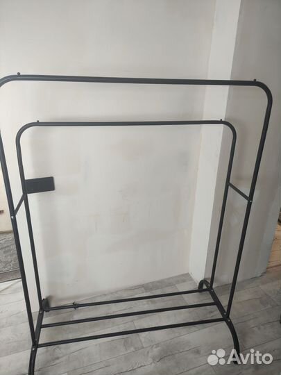 Вешалка для одежды напольная металлическая