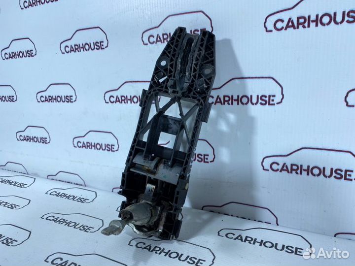 Ручка двери внешняя передняя левая Volkswagen