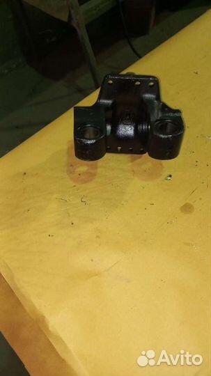 Кулак поворотный левый Зил-4331 (4331-3001011)