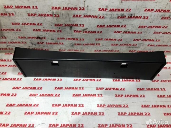 Крепление номера Mitsubishi Outlander