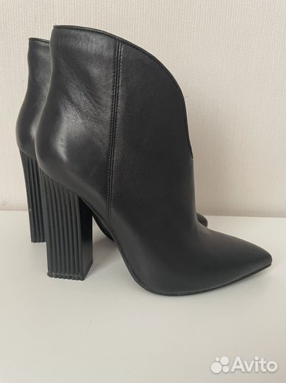 Ботинки женские vitacci 37 р