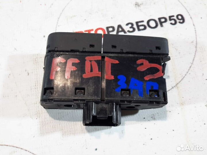 Кнопка обогрева стекла Ford Focus 3