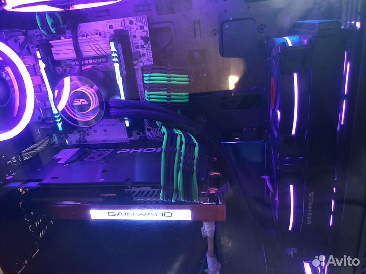 Видеокарта GTX 1080TI Phoenix от Gainward