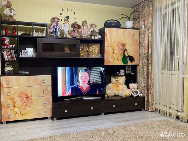 Стенка в гостиную