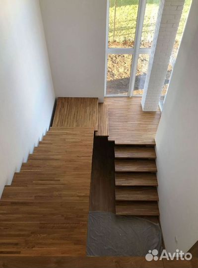 Лестница /лестница на второй этаж под ключ