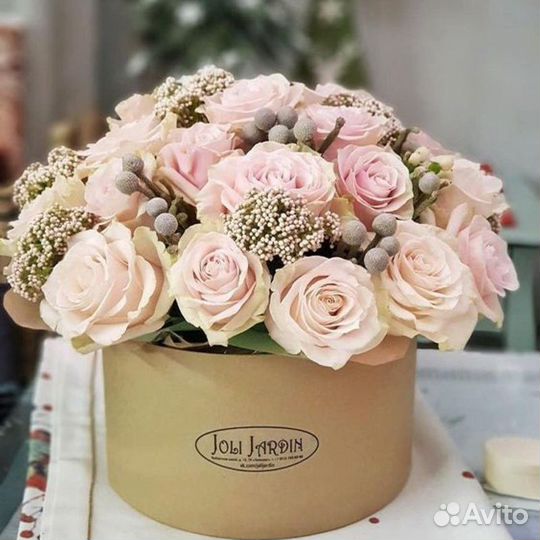 Цветы в коробке